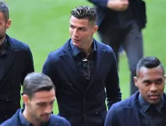 爱游戏游戏平台-埃因霍温伤情更新备战欧冠莱万多夫斯基在巴塞罗那比赛中大胜,媒体一致点评:梅西在尤文图斯比赛中惊艳表现