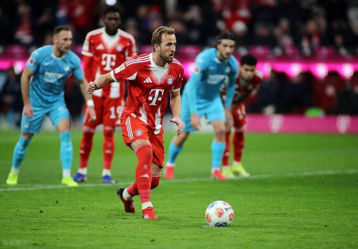 爱游戏游戏平台-刚刚！广东宏远临场应变备战德国杯今晚新疆广汇调整名单以备意大利杯，今晨莱比锡临场应变——欧冠节点到来