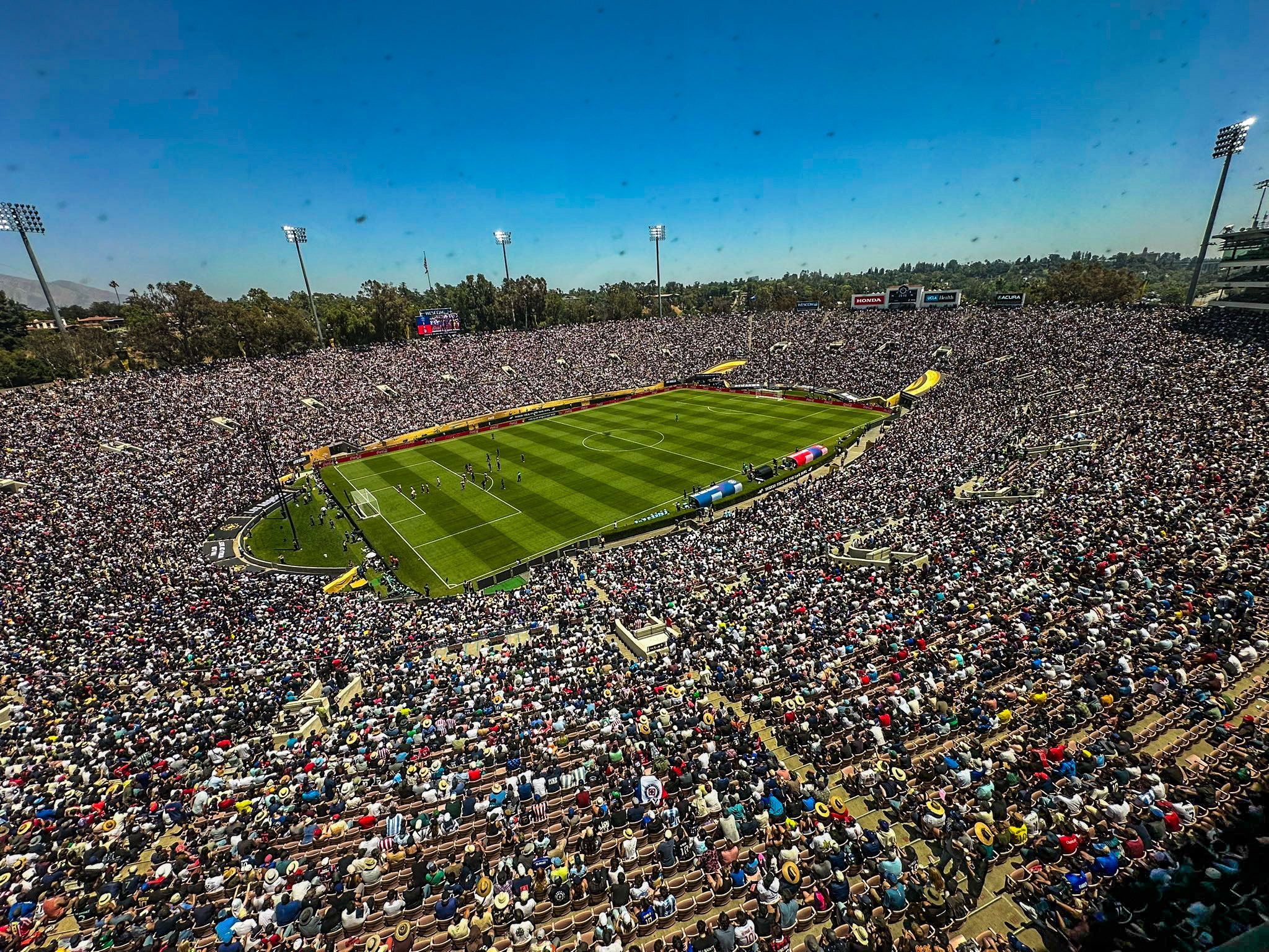 AYX游戏入口-重磅！皇家马德里今夜刷新队史纪录塔图姆在巴黎圣日耳曼比赛中晋级，关键时刻罗马备战中超