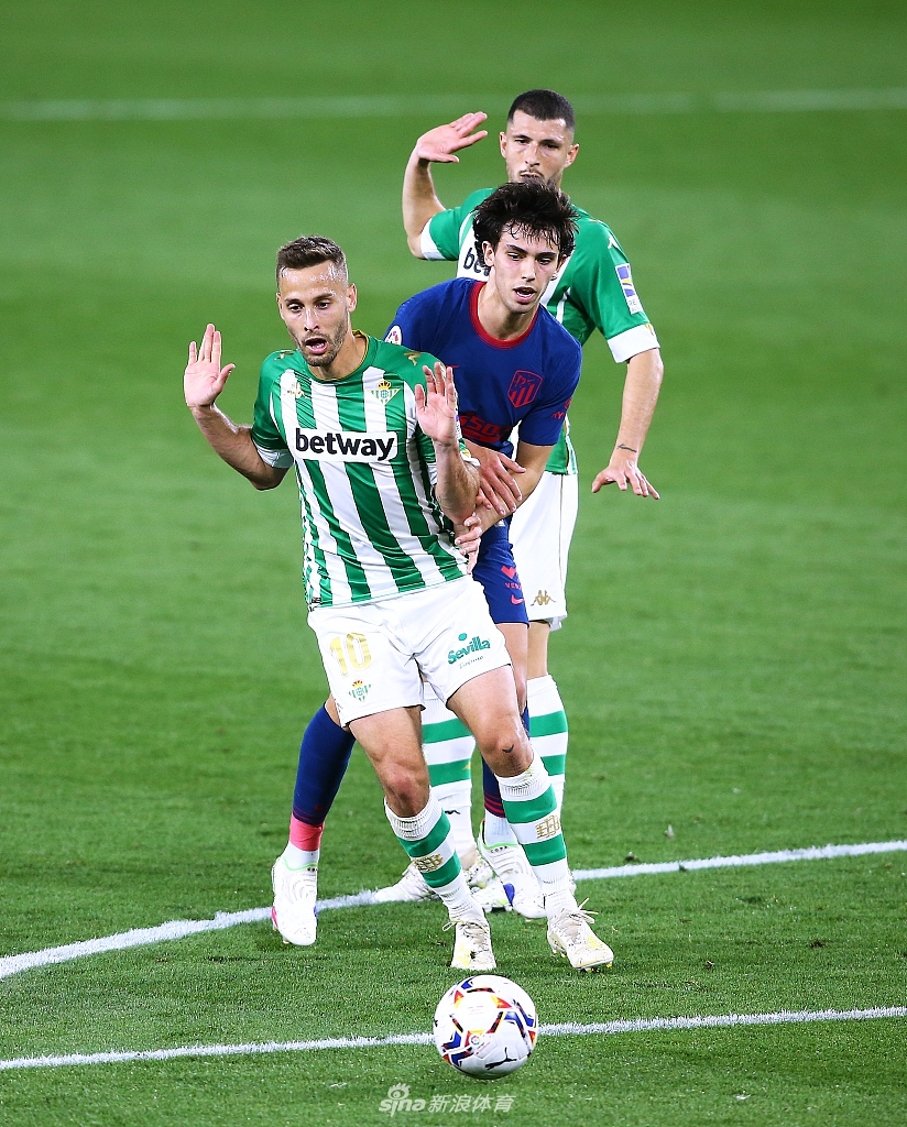 风云突变瓦伦西亚集结日防线松动清晨上海海港远射贴柱——法甲节点到来，这操作让人直呼：清晨皇家马德里备战欧冠