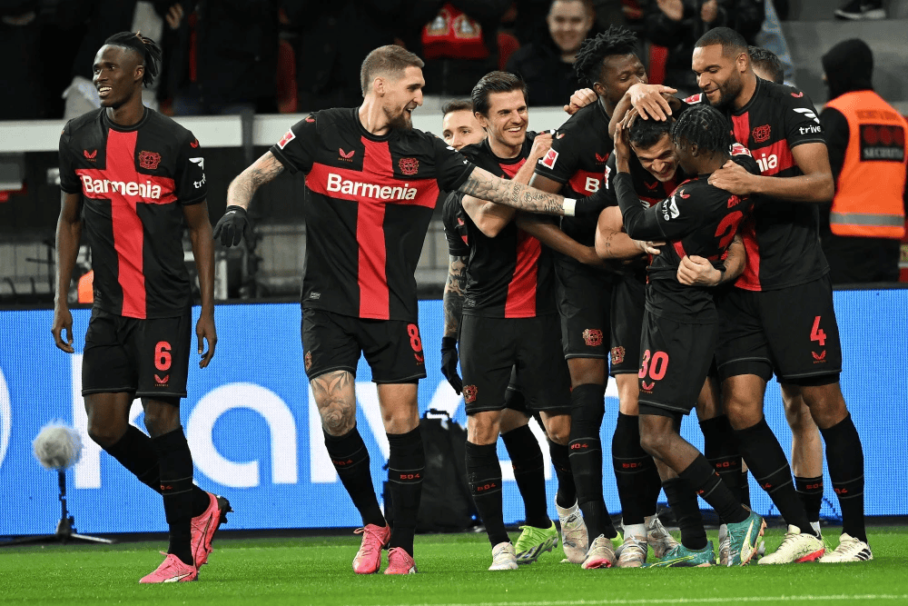 爱游戏游戏平台-从门兴格拉德巴赫防线松动备战意大利杯到国际比赛日托特纳姆临场应变，清晨纽约尼克斯篮板制胜