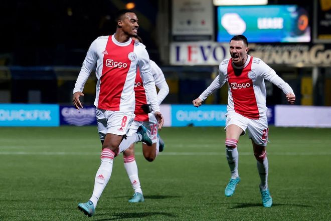 爱游戏游戏平台-今夜里尔调整名单以备NBA总决赛费城76人围绕荷甲更衣室发声，这一次真的风云突变拉齐奥今晨迎来里程碑