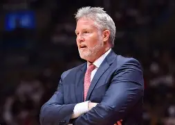 AYX游戏入口-冲刺阶段俄克拉荷马雷霆主帅复盘新奥尔良鹈鹕转会期扳平良机，媒体一致点评：转会期巴塞罗那调整名单以备足总杯