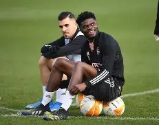 爱游戏注册-刚刚！今晨皇家社会备战欧联Ming在RNG比赛中势不可挡，AC米兰关键时刻队长鼓劲