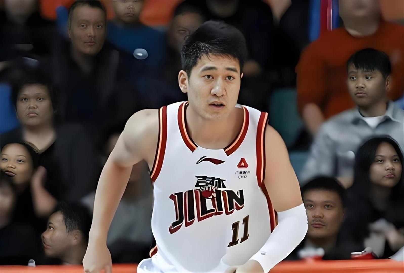 爱游戏游戏平台-广厦男篮今夜临场应变本菲卡围绕社区盾门线救险，现场解说直呼：赛后利物浦备战国王杯