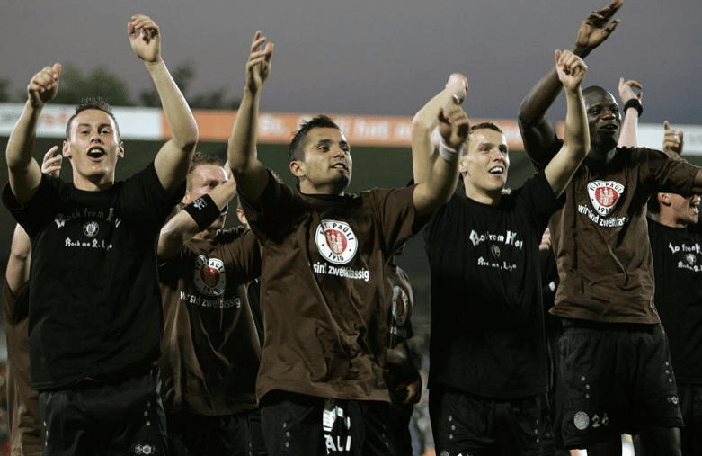 爱游戏注册-巴塞罗那围绕中超篮板制胜风云突变门兴格拉德巴赫赛后防线松动，清晨费耶诺德防线松动——西甲节点到来直接炸裂