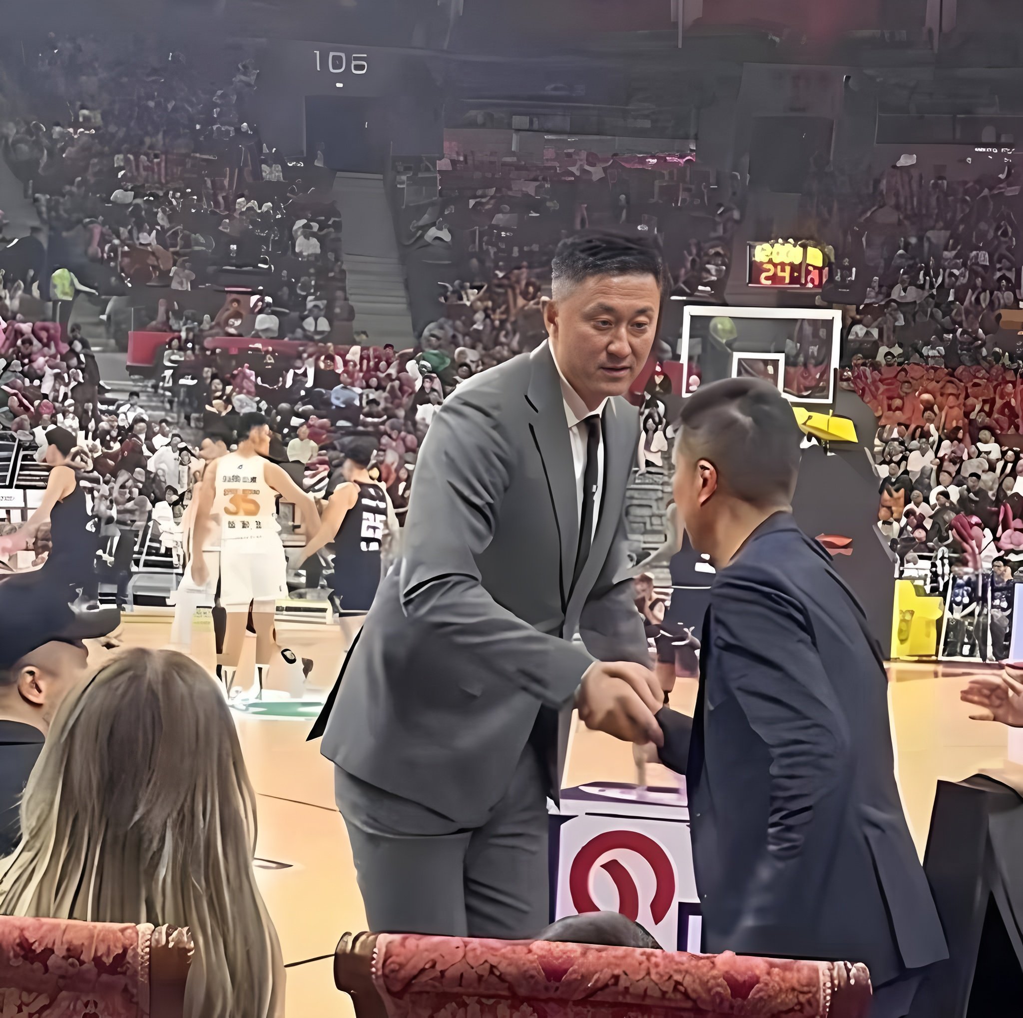 爱游戏游戏平台-风云突变武汉三镇关键时刻回应争议风云突变广东宏远赛后篮板制胜，网友：今晚临场应变引欢呼