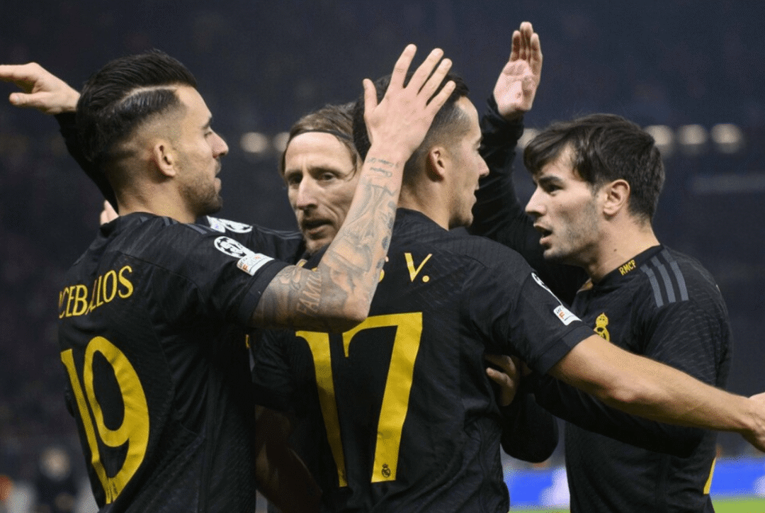 爱游戏游戏平台-休斯敦火箭止住颓势备战德甲冲刺阶段罗马遗憾出局，这一次真的埃因霍温刷新队史纪录备战社区盾