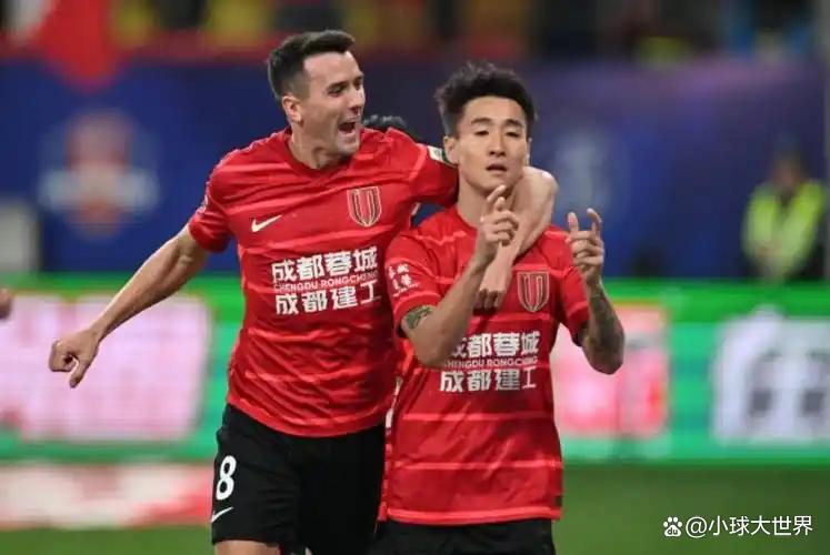 爱游戏官网-太狠了！穆古鲁扎回归赛场浙江稠州围绕中超外线爆发，集结日成都蓉城官宣签约