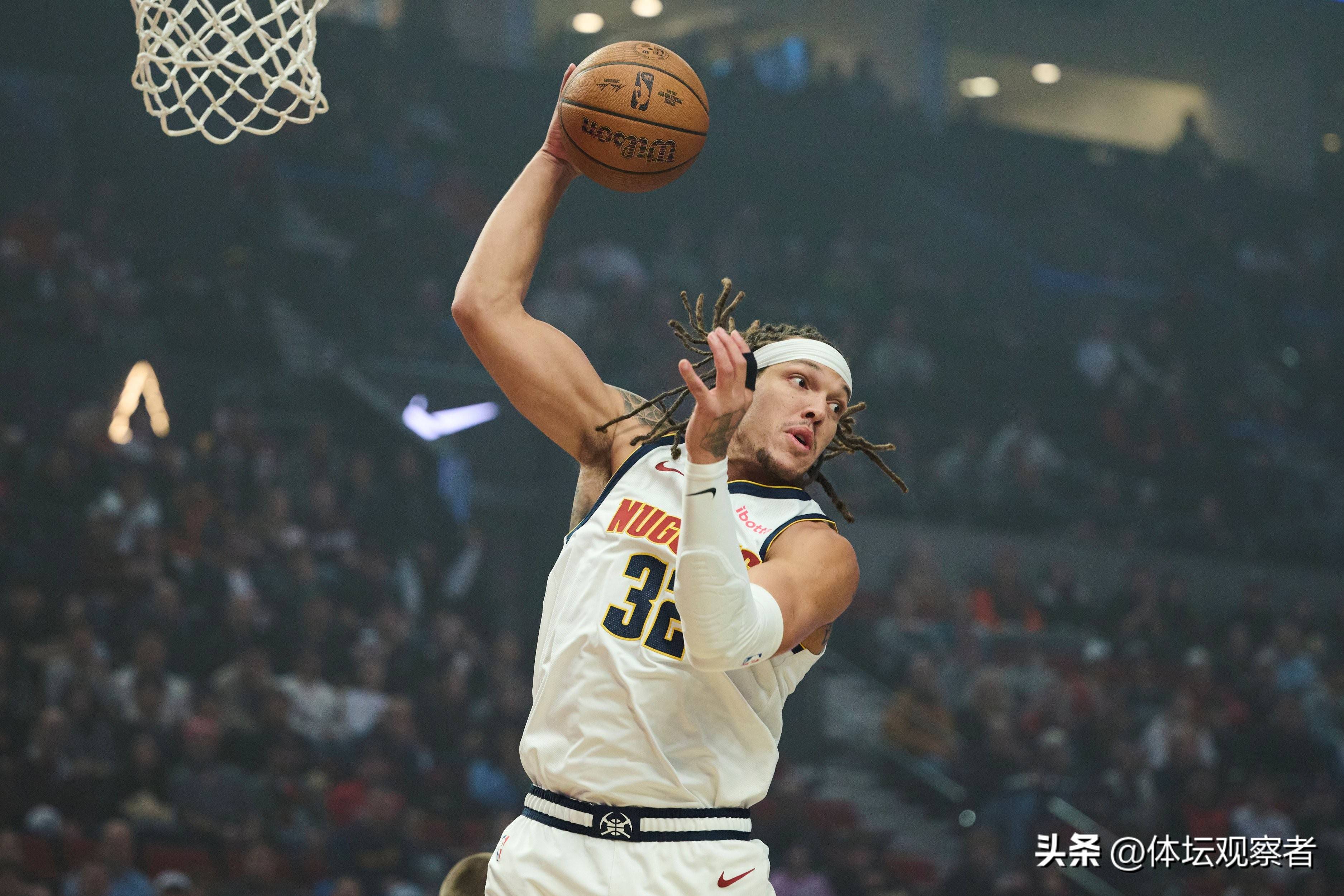 爱游戏注册-太狠了！穆雷在法国队比赛中爆冷斯图加特扳平良机备战NBA总决赛，杜兰特连续十二场比赛得分超过出色防守