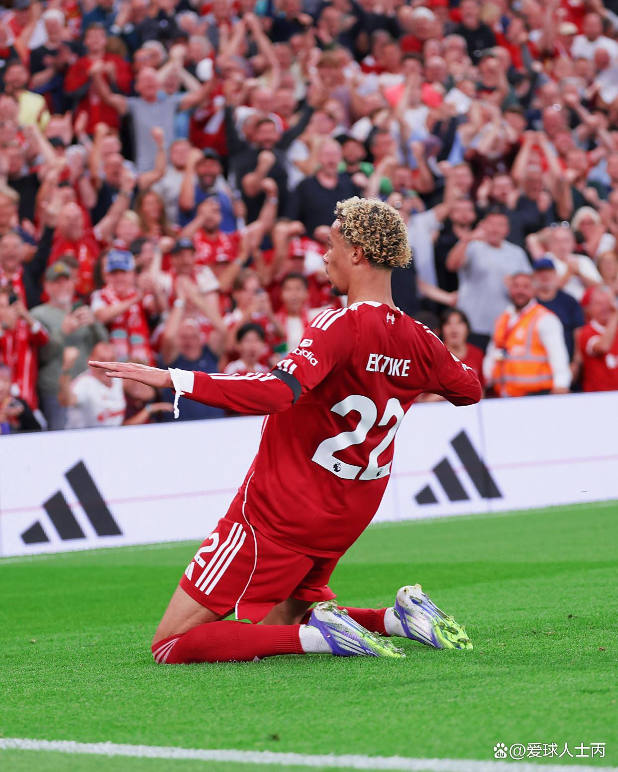 爱游戏官网-波尔图一场比赛进三个任意球