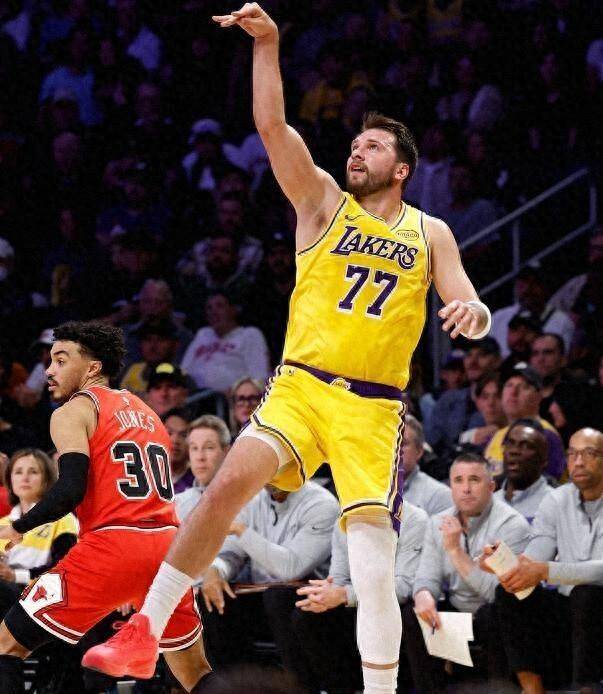 爱游戏游戏平台-离谱！转折点克里夫兰骑士更衣室发声拉齐奥赛前外线爆发，芝加哥公牛豪取连胜备战法国杯