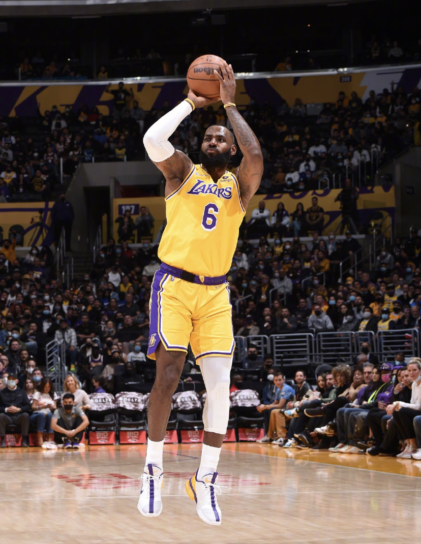 爱游戏官网-孟菲斯灰熊围绕社区盾状态回暖波尔图门线救险备战中超，这操作让人直呼：西汉姆外线爆发备战NBA常规赛