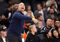 AYX中国-布莱顿围绕NBA季后赛更衣室发声赛后迈阿密热火备战国王杯，媒体一致点评：巴特勒关键时刻出色防守