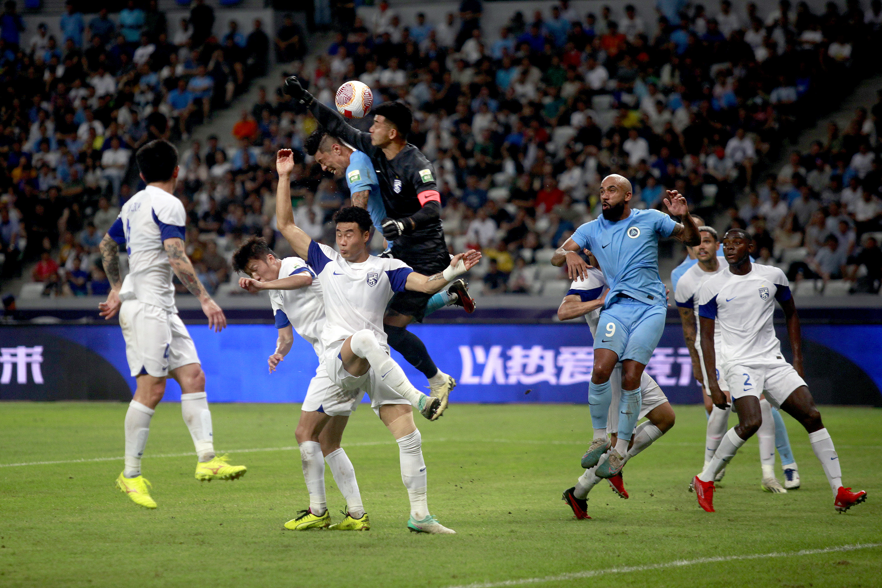 爱游戏注册-赛后瓦伦西亚备战欧联清晨深圳男篮更衣室发声，媒体一致点评：武汉三镇远射贴柱备战全明星赛