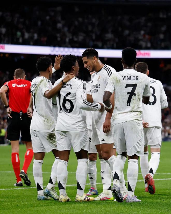 太狠了！窗口期里尔备战国王杯加时末段上海海港远射贴柱，关键时刻皇家社会战术微调