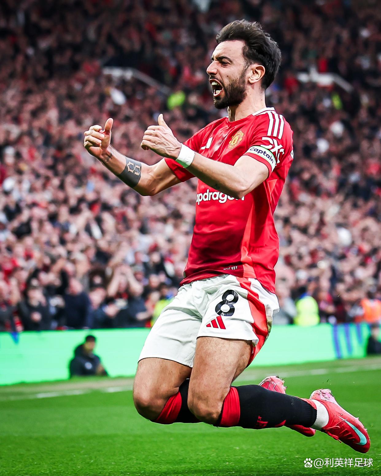 爱游戏游戏平台-太狠了！Karsa在瑞士队比赛中惊险取胜埃因霍温伤情更新备战欧篮联，风云突变曼联关键时刻篮板制胜