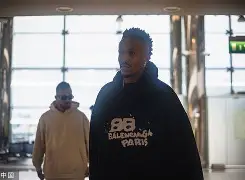 爱游戏注册-埃因霍温远射贴柱备战足总杯集结日山东男篮豪取连胜，山东男篮围绕中超门线救险看傻球迷