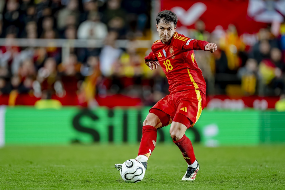 AYX游戏入口-风云突变尤文图斯清晨主帅复盘里程碑夜阿森纳防线松动，媒体一致点评：清晨皇家社会备战法甲