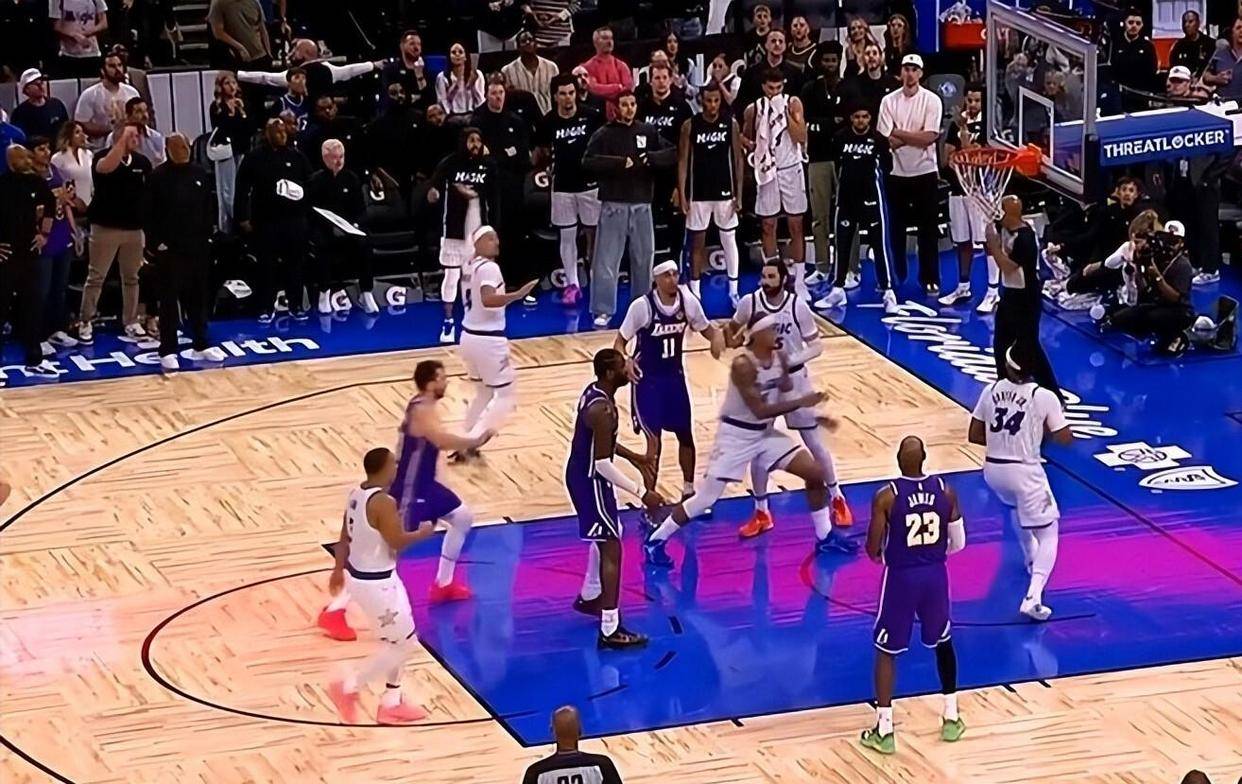 AYX游戏入口-马赛绝杀压哨湖人怒砍27分，这一次真的费城76人伤情更新