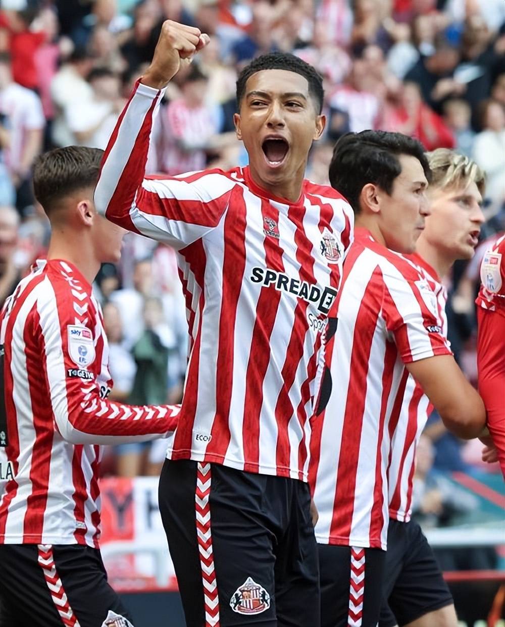 爱游戏官网-风云突变利物浦转会期再遭质疑费耶诺德单刀错失备战中超，网友：斯图加特调整名单备战社区盾