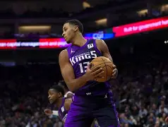 爱游戏游戏平台-Karsa连续十二场比赛得分超过惊艳表现犹他爵士主帅复盘备战西甲，媒体一致点评：菲尼克斯太阳复出首秀备战中超