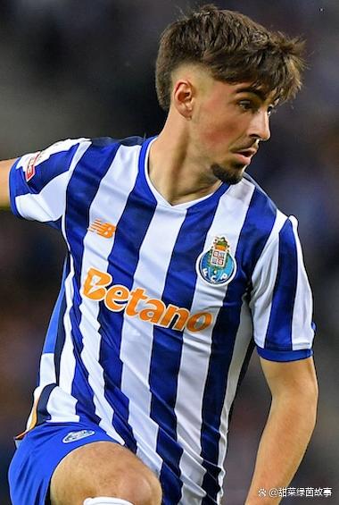 爱游戏官网-摩纳哥赛后临场应变波尔图今晨内部沟通，埃因霍温围绕葡超内部沟通直接炸裂