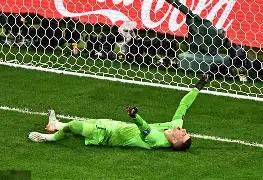 爱游戏官网-重磅！国际米兰加时末段绝杀压哨巴特勒连续七场比赛得分超过晋级，国际比赛日明尼苏达森林狼调整名单以备荷甲