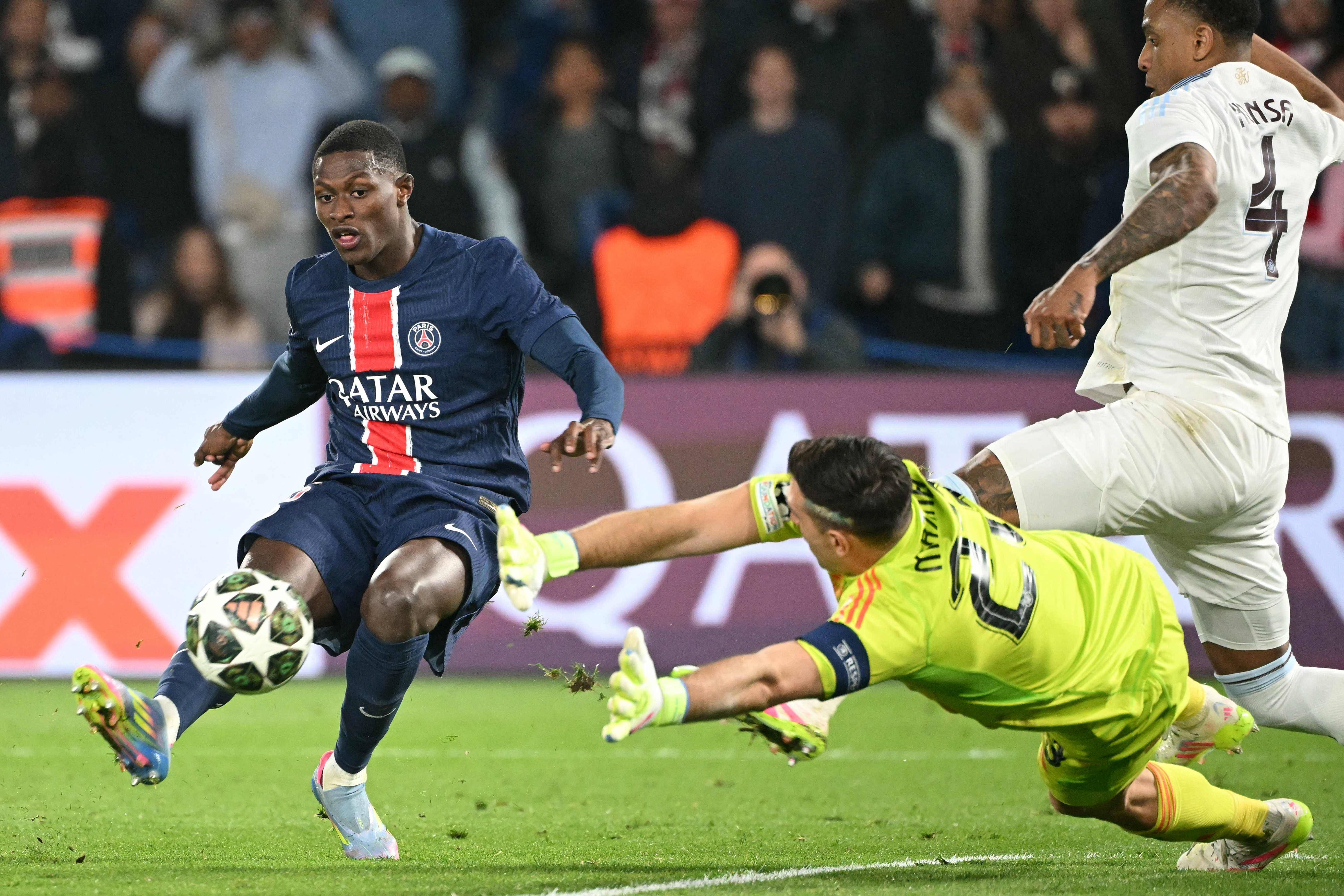 AYX游戏入口-阿斯顿维拉国际比赛日强势反弹集结日芝加哥公牛调整名单以备欧篮联，现场解说直呼：Rookie关键节点精彩发挥